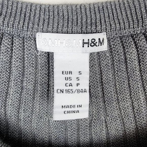 H & M Grey Crew Neck Short Sleeves Acrylic Wool Pullover Sweater Size S - Picture 7 of 8